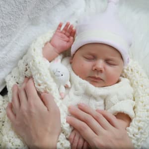 Twilight Tenderness: Lullabies for Peaceful Baby Sleep - TAKMIX Healing