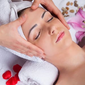 Rainfall Reverie: Binaural Ambiance for Relaxing Massage - Raining Relaxing