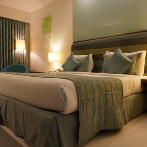 Baby Shusher for Sleep. Loopable Noise & Ocean Waves - Fans & White Noise