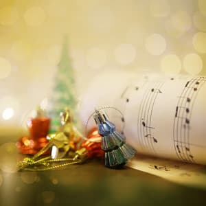 Christmas Is Coming: Xmas Carols to Celebrate the Season - Traditional Christmas Carols Ensemble
