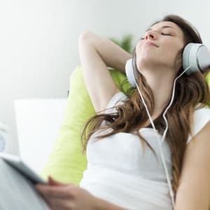 Drifting Binaural Waves - Ahzura