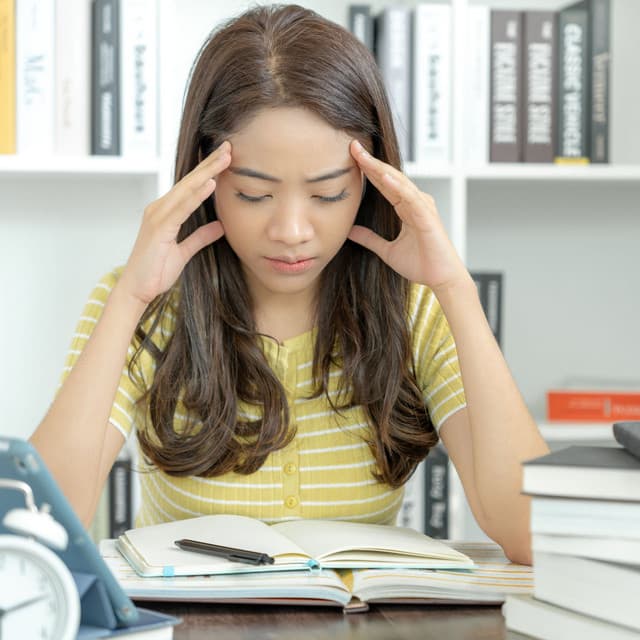 Cognitive Pulse: Jazz Piano Echoes for Mindfulness and Concentration - Study Excellence